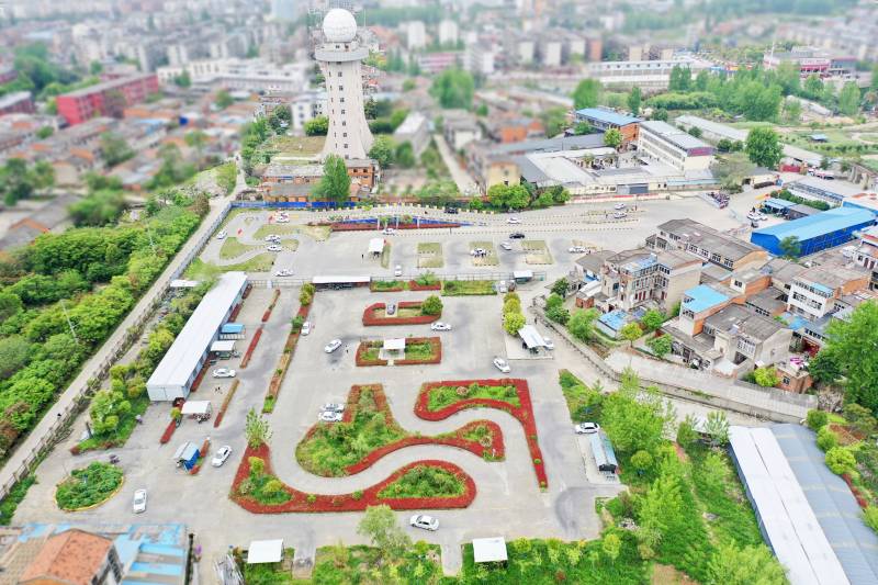 隨州市季梁汽車(chē)駕駛員培訓(xùn)學(xué)校